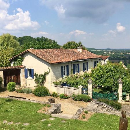 Grange Bleuet Bed and Breakfast Aubeterre-sur-Dronne Exteriör bild