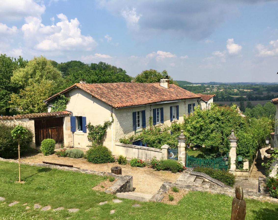 Grange Bleuet Bed and Breakfast Aubeterre-sur-Dronne Exteriör bild