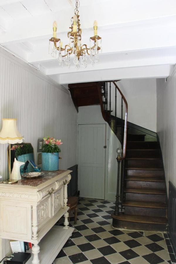 Grange Bleuet Bed and Breakfast Aubeterre-sur-Dronne Exteriör bild