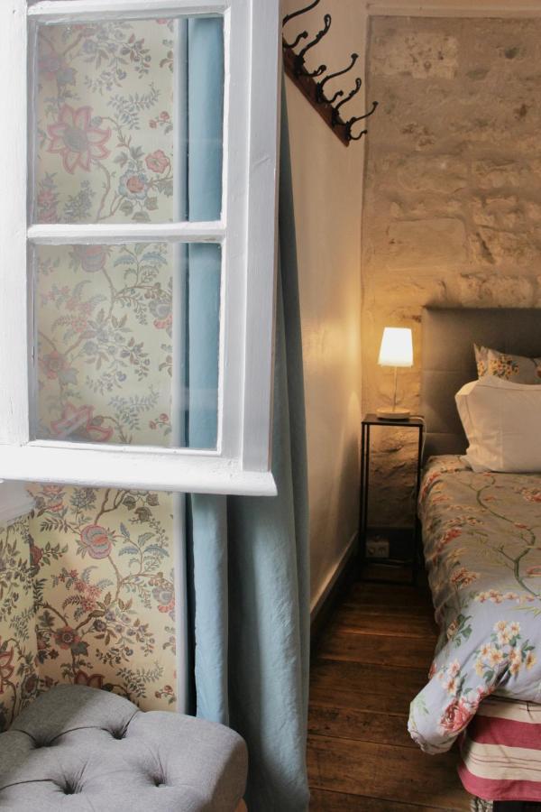 Grange Bleuet Bed and Breakfast Aubeterre-sur-Dronne Exteriör bild