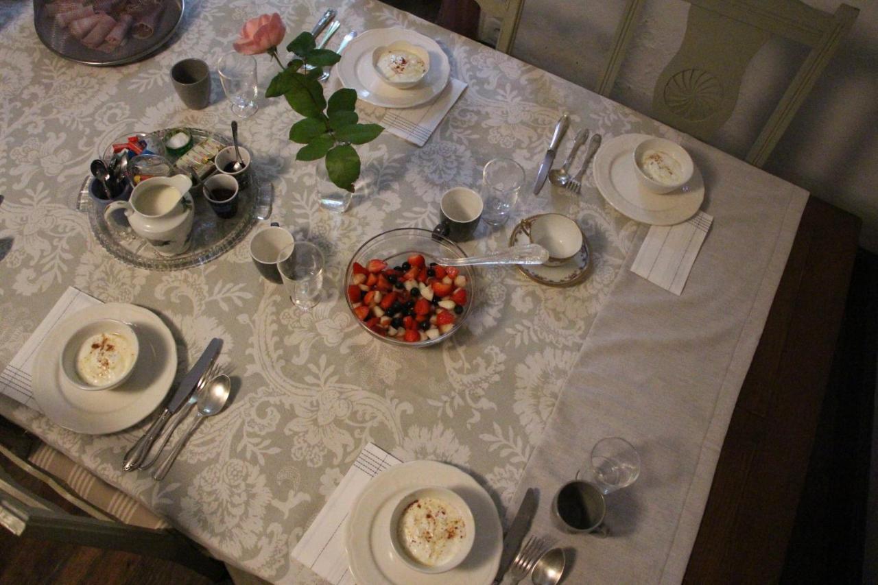 Grange Bleuet Bed and Breakfast Aubeterre-sur-Dronne Exteriör bild