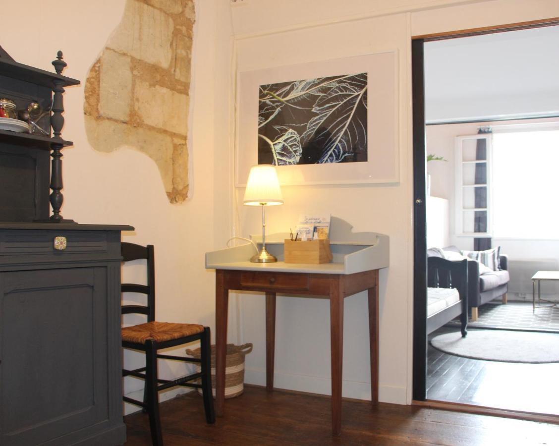 Grange Bleuet Bed and Breakfast Aubeterre-sur-Dronne Exteriör bild