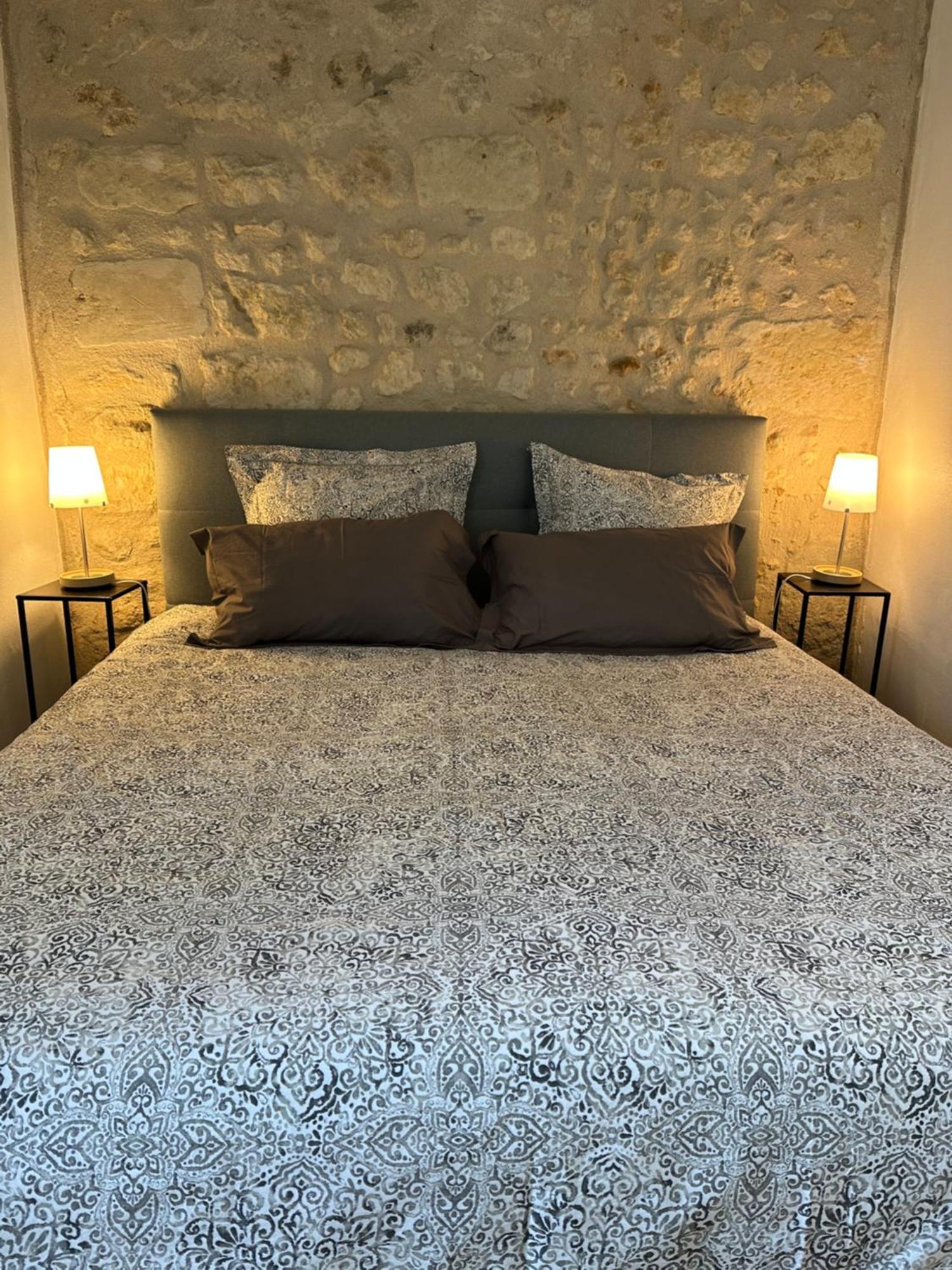 Grange Bleuet Bed and Breakfast Aubeterre-sur-Dronne Exteriör bild